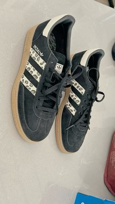 Shoes, clean girl, adidas, spezial, black, wish list, that girl, clean vibes, fresh, scented, Miss Dior, it girl, healthy lifestyle Adidas Spezial Black, Clean Vibes, Spezial Shoes, Shoes For School, Adidas Spezial, Stunning Shoes