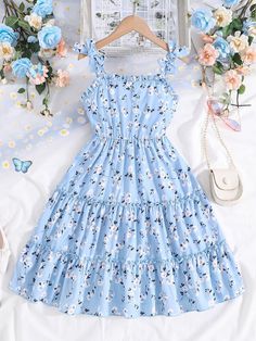 Sleeveless Floral Dress Outfit, Cute Dress Outfits, Kids Fashion Dress, Floral Cami, Ditsy Floral Print, Easy Trendy Outfits, Simple Trendy Outfits, Cute Simple Outfits, Really Cute Outfits