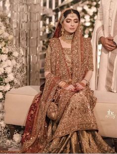 Pakistani Wedding Outfits Bride, Bridal Garara, Walima Outfit, Bridal Dresses Ideas, Baraat Dress, Simple Mehndi Dresses, Crochet Cable Knit