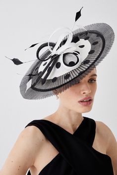 Crinkle Mesh Spot Oversized Fascinator British Hats, Fascinator Hats Wedding, White Fascinator, Mad Hat, Race Day Outfits, Occasion Hats, Black Fascinator, Fascinator Headband, Elegant Hats