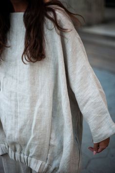 Minimalist Linen Blouse Oversized Blouse Linen Kimono - Etsy Minimalist Blouse, Linen Kimono, Long Linen Dress, Wide Trousers, Linen Jackets, Boho Blouse, Oversize Fashion, Oversized Blouse, Linen Jacket