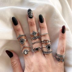 Black Ring Set, Delicate Stacking Rings, Hp Universe, Black Soul, Dark Mysterious, Pastel Nails Designs, Layering Jewelry, Edgy Jewelry, Brain Cells