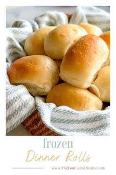 Titled graphic for dinner roll recipe. Easy Entertaining Food, Yeast Dinner Rolls, Entertaining Snacks, Best Biscuit Recipe, No Yeast Dinner Rolls, Frozen Dinner Rolls, Frozen Dinner, Entertaining Appetizers, Parker House Rolls