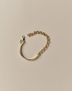 The Noah Solid & Link Bracelet features contrasting materials for texture and balance. Half chain, half cuff - let this distinct silhouette be your new signature. Designed in 14K Recycled Gold Vermeil. All of THEIR bracelets are classic and modern unisex styles, easy to wear as a single statement piece or to be combined with other bracelets. Jewelry Market, Double Hoop Earrings, Oval Locket, Jewellery Marketing, Simple Bracelets, Jewelry Lookbook, Silver Shop, Unisex Jewelry, Heart Locket