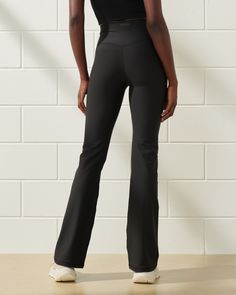 Our ultra high rise active flare leggings in our active sculptLUX fabric. Our sculptLUX fabric is compressive and supportive without being restrictive, as well as smoothing and sculpting without pinching. Features a smoothing double-layer waistband with no top seam, hidden interior waistband pocket and flattering v-shaped back seaming detail. Fitted High Rise Moisture-wicking Yoga Pants, Fitted High Rise Elastane Activewear, High Rise Elastane Athleisure Activewear, High Rise Moisture-wicking Fitted Activewear, Moisture-wicking Fitted High Rise Activewear, Bottoms With High Stretch And 5-inch Inseam For Workout, Fitted Mid-rise Running Bottoms, Sporty Bottoms With Minimal Stretch, Compressive High Rise Elastane Activewear