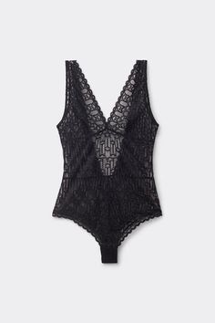 Bodysuit in geometric pattern stretch lace with a tricot effect and sensual and deep front and back necklines. Elegant Stretch Bodysuit With Delicate Lace, Elegant Sheer Backless Bodysuit, Elegant Evening Bodysuit With Lace Closure, Elegant Sleeveless Lace Bodysuit, Lace Bodysuit With Lined Body For Night Out, Stretch Delicate Lace Bodysuit For Party, Lace V-neck Bodysuit For Party, Elegant Lace Trim Bodysuit For Evening, Elegant Low-cut Bodysuit For Night Out