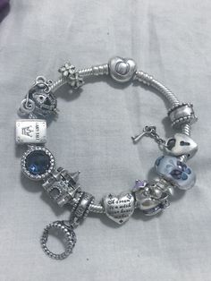 Aesthetic Pandora Bracelet, Pandora Charm Bracelet Ideas, Pandora Charms Aesthetic, Pandora Charm Bracelet Aesthetic, Pandora Bracelet Aesthetic, Pandora Aesthetic, Pandora Bracelet Ideas, Bracelet Aesthetic