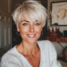 Chic Short Hair, Short Grey Hair, Messy Short Hair, Bob Hairstyles For Fine Hair