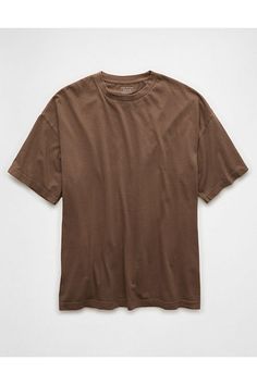 Super soft cotton jersey/Crew neck/Short sleeves with a drop shoulder/Straight hem/This shirt is Real Good: Made with the planet in mind & a promise to continue to do better. Oversized Solid Color T-shirt For Fall, Brown Oversized Basic Top, Casual Oversized Brown T-shirt, Oversized Brown Crew Neck Top, Oversized Brown Cotton T-shirt, White Jeans Men, Athletic Fit Jeans, Dream Jeans, Medium Wash Jeans