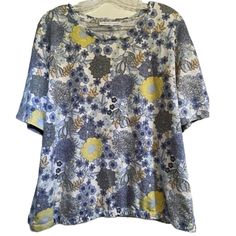 Jane + Delancey Short Sleeve Elastic Hem Floral Blue/Yellow Top Size Xl Photos Are Part Of The Description So Please Review. All Items Are Pre-Loved Unless Marked Nwt Or Nwot. Please Ask Questions!! Due To Variations Of Monitors And Cameras Image Colors May Not Be Exactly As They Appear On Your Screen. Cat Friendly, Smoke Free Home. Yellow Floral Print Relaxed Fit Tops, Stretch Yellow Tops With Floral Print, Yellow Top, Cat Friendly, Blue Yellow, Cameras, Tops & Tees, Womens Tops, Screen