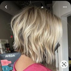 Medium Inverted Bob, Wavy Inverted Bob, Graduated Haircut, Haircuts Women, Inverted Long Bob, Graduated Bob Haircuts, Inverted Bob Haircuts, Angled Bob Haircuts, Hair Adviser