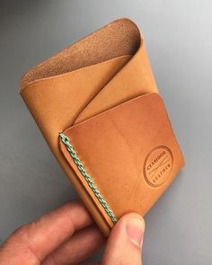 No hay texto alternativo automático disponible. Leather Logo Ideas, Best Leather Wallet, Persian Fashion, Leather Wallet Pattern, I M, Leather Craft Projects, Leather Billfold, Leather Crafting, Leather Ideas