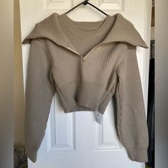 Jacquemus La Maille Risoul Double Collar Heavyweight Sweater Size 36 / Small 100% Merino Wool Made In Portugal - Cropped Fit With Boxy Shoulders - Ribbed Knit - Zipped Open Collar - Interior Round Neck - Contrast Cuffs And Hem 100% Authentic New With Tags Retails For $890 Boho Lifestyle, Fashion Things, Double Collar, Navy Blue Sweater, Collar Sweater, Pink Sweater, Blue Sweaters, Wool Sweaters, All Fashion