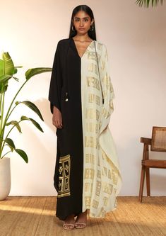 Black White Mid-Length Kaftan And Slip by House Of Masaba available on Indiaspopup.com Kaftan Women, Caribbean Fashion, Kaftan For Women, Printed Kaftan, Cotton Slip, Black And White Fabric, Indian Couture, Lakme Fashion Week, Open Doors