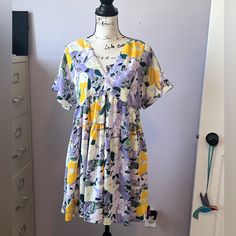 Entro Dress Size S - Never Worn, Excellent Condition Spring Yellow Floral Print Mini Dress, Spring Yellow Floral Dress For Brunch, Spring Floral Yellow Dress For Brunch, Spring Brunch Yellow Floral Dress, Yellow Floral Short Sleeve Dress For Beach, Yellow Floral Print Mini Dress For Brunch, Yellow Floral Sundress For Spring, Yellow Flowy Floral Dress For Vacation, Yellow Mini Floral Summer Dress