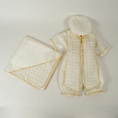 Abraham model was designed and manufactured thinking about the comfort of your little one providing quality control along with a selection of fine materials and hand embroidery, not only that but you could see the beautifully detailed work making this gown a perfect fit for your baby! Available in white and Ivory. Includes matching candle set, blanket, shoes, and accessories Sizes:  -6Months -Size1 -Size2 -Size3 Baby Boy Wedding Outfit, Christening Gowns For Boys, Baby Christening Outfit, Baby Boy Christening Outfit, Wedding Outfit For Boys, Girls Baptism Dress, Baptism Dress Baby Girl, Boy Christening Outfit, Boy Baptism Outfit