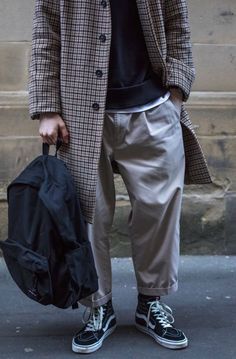 Mens Clothing Styles Winter, Work Outfit Men, Mens Street Style Winter, Vintage Outfits Men, November 01, Casual Suits, Coat Men, Mens Outfit Inspiration, Stylish Mens Outfits