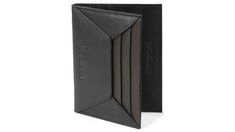 Buy Lucleon - Loren Black & Dark-Brown Leather RFID-Blocking Card Holder for only $49. Shop at Trendhim and get 365 day free returns. We take pride in providing an excellent experience. Mens Card Holder, Welcome To The Family, Square Rings, Beard Care, Dark Brown Leather, Dark Black, Dark Brown, Classic Black, Brown Leather