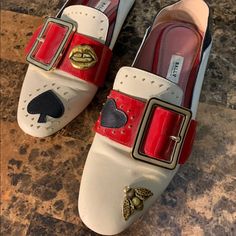 Bally Switzerland Janelle Poker Women’s Cream Colored Loafer- Size 36/Us 6 Cute!!! Bally Shoes Animal, Bally Shoes, Poker, Switzerland, Cream Color, Loafers, Cream, Women Shoes, Red