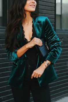 Green Velvet Blazer, Velvet Sleeve, Suede Blazer, Velvet Suit, Style Upgrade, Black Blazers, Green Velvet, Look Fashion