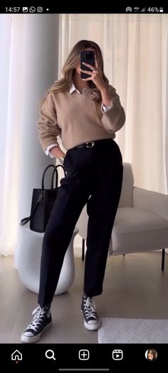 Business Blazer Outfits, Timeless Business Casual Women, Buisness Casual Women Outfits Chic Sneakers, Mid Size Professional Outfits, Smart Casual Winter Outfits Women, Young Office Outfits, Paraprofessional Outfits, Clinical Director, Outfits 20s