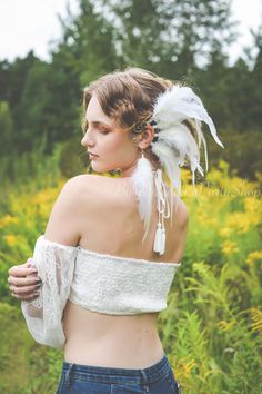 White Handcrafted Feather Ear Cuff - A must have for boho lovers! ✅Perfect for music festivals, wedding and other summer occasions. ✅Material : silver plated ear cuff, white and off-white feathers, suede cord, silver plated earring hook. ✅For left ear READY TO SHIP (tracking number provided)  Package will be marked as "gift" ✅ Estimated shipping times: United States: 2-3 weeks Europe: 1-2 weeks Canada: 3-5 weeks Australia, New Zealand and Oceania: 3-4 weeks Latin America and the Caribbean: 3-4 w Adjustable Festival Ear Cuff, Bohemian Style Ear Cuff For Festivals, Bohemian Festival Ear Cuff, Adjustable Bohemian Ear Cuff, Bohemian White Headband, Bohemian Handmade Ear Cuff For Weddings, Ear Wrap Cuff, Feather Ear Cuff, Wrap Earrings