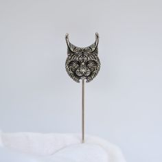 Art casting, handiwork. Material: fine pewter. Lynx head size: 24 mm. The brooch is fitted with one long pin (~40 mm) for easy and secure fitting. Material: stainless steel. The lapel pin also includes a secure bottom clutch. Excellent gift for lynxs lovers! FREE SHIPPING for additional items! Silver Novelty Pins For Gifts, Silver Novelty Brooches For Gifts, Pewter Art, Elephant Jewelry, Wolf Jewelry, Gifts For Hunters, Bear Pendant, Stick Pins, Hard Enamel Pin