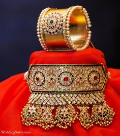 Indian Bridal Jewelry Kundan, Manubhai Jewellers, Mughal Jewelry, Rajputi Jewellery, Indian Bridal Jewelry, Jewelry Kundan, Fashion Bride, Gold Necklace Indian Bridal Jewelry