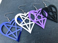 Silver hook earrings featuring a large heartagram acrylic pendant. Looks amazing on normal and stretched ears (with flesh tunnels or without). Available in 4 colors. ✦ Product details * Length 7cm | Width 5.5cm ✦ Colors * Please note that monitors and screens all display color and brightness a bit differently. ☽ Jewelry Care * Keep your jewelry safe in an organza or velvet bag, stored inside a box. Clean it with a dry cloth. Keep it away from water (pools, ocean) and don't keep it under direct s Accessories Gothic, Accessories Goth, Retro Goth, Acrylic Pendant, Flesh Tunnel, Goth Accessories, Jewellery Inspiration, Jewelry Safe, Stretched Ears