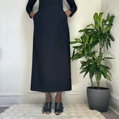 Vintage minimalist black straight midi skirt  Size/Tall: 10 Model is size S  Height 5'9 💛Please refer to measurements for accurate fit💛 Waist: 28" Hips: 42" Length: 36" Brand: Harvé Benard  Material: 100% Wool/Lana 📌Please read shop policy📌 💕Please check last picture for minor flaws 💕Ask me any questions💕 Straight Midi Skirt, Womens Skirts, Philadelphia Pa, Women's Skirt, Favorite Outfit, Midi Skirt, Art Collection, Womens Skirt, Bathing Beauties