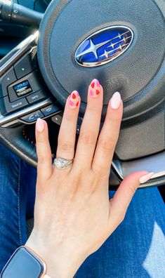 Pink And Red Strawberry Nails, Red Fruit Nails, Short Oval Nails Acrylic Summer, Simple Strawberry Nails, Strawberry Nails Pink, Strawberry Almond Nails, Summer Nails Strawberry, Strawberry Nails Short, Summer Shellac Nails