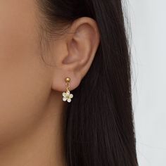 May your day be as sweet as these Daisy Earrings which feature dangling gold daisy flowers with surgical steel earring posts and 14K gold plated brass flower charms. There's a matching daisy necklace here: https://www.etsy.com/listing/666142160/daisy-necklace-flower-pendant-gold-daisy --------------------♥ PROMOS ♥-------------------- Want 10% off? Join the mailing list by visiting http://bit.ly/vedern . Just leave me a note at checkout if you have any problems applying discount codes. --------- Gold Daisy Earrings, Small Gold Earrings, Small Earrings Gold, Flower Earrings Gold, Daisy Necklace, Jewelry Accessories Ideas, Daisy Earrings, Daisy Flowers, Gold Earrings Designs