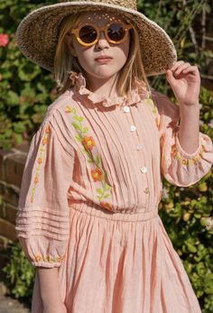 Summer Embroidered Dress With Doll Collar