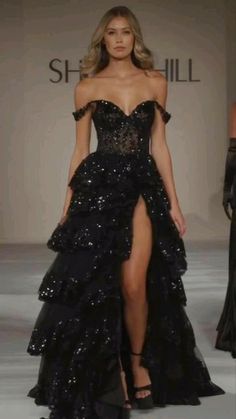 B Darlin Dress Prom, Big Prom Dress, Trending Prom Dresses, The Wedding Bliss, A Black Wedding, Hoco 2024, Hoco Inspo, Black Wedding Dress