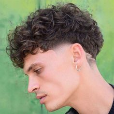 Curly Hair Taper, Curly Taper Fade, Taper Fade Curly Hair, Male Haircuts Curly, Curly Hair Fade