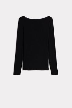 Elegant Black Boat Neck Top, Sleek Long Sleeve Viscose Tops, Seamless Long Sleeve Modal Top, Fine Knit Modal Long Sleeve Tops, Chic Modal Scoop Neck Top, Chic Modal Top With Scoop Neck, Chic Scoop Neck Modal Top, Elegant Seamless Crew Neck Tops, Black Modal Tops For Spring