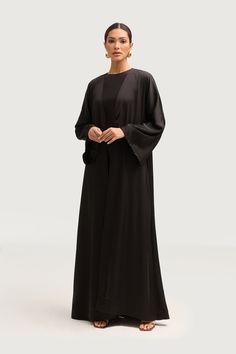 Kamila Open Abaya - Black Abayas Veiled Abaya Black, White Dress Formal, Nikkah Dress, Dresses Flowy, Black Abaya, Open Abaya, Engagement Dresses, Dress Satin, Kids Outerwear