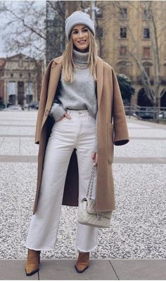 Madrid Outfits, Cold Fashion, Chique Outfit, Look Jean, Europe Outfits, Winter Fashion Outfits Casual, Moda Paris, Elegante Casual, Paris Outfits