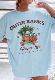 Cute Beachy Shirts, Outer Banks Sweater, Cricket Designs For Shirts, Outer Banks Stuff, Simple Cute Summer Outfits, Outer Banks Accessories, Outer Banks Style Outfits, Obx Shirts, Outer Banks Clothing