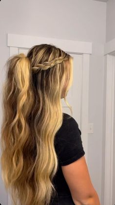 Dinner Dance Hairstyles, Catering Hairstyles, Hairstyles With Curled Hair, Dinner Attire, Κούρεμα Bob, Work Hair, Formal Hair