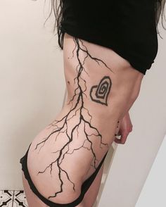 Blitz Tattoo, Lightning Tattoo, Stomach Tattoos Women, Waist Tattoos, Beginner Tattoos, Wicked Tattoos, Awesome Tattoo, Full Body Tattoo, Pretty Tattoos For Women