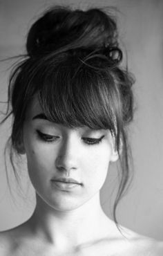 How to do the Top Knot - Your Glamour Bangs Ideas, Hair Bangs, Messy Bun Hairstyles, Fringe Hairstyles, Pretty Hair, Hair Envy, Curly Hairstyles