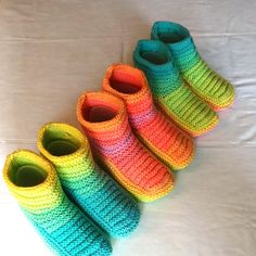 Thas beautiful colorful hand knit slippers are great ideas for gift to your family and friends! Verry cozy and warm! Handmade Comfortable Casual Slippers, Casual Knitted Slippers, Handmade Casual Slippers As Gift, Handmade Casual Slippers As A Gift, Handmade Casual Slippers For Gifts, Handmade Casual Slippers For Gift, Casual Multicolor Winter Slippers, Casual Knitted Yarn Slippers, Cozy Knitted Yarn Slippers