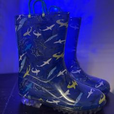 New & Never Worn * Blue * Shark * Rain Boots * Sz 2 * Runs Big Like A 3 Or 4 * Son Could Not Fi Them He Is A 2 Waaay To Big! Casual Non-slip Boots For Playtime, Casual Blue Boots For Outdoor, Casual Blue Outdoor Boots, Casual Blue Rain Boots With Round Toe, Hunter Ankle Boots, Kids Hunter Boots, Girls Combat Boots, Blue Non-slip Boots For Outdoor, Hunter Rain Boots Toddler Boy