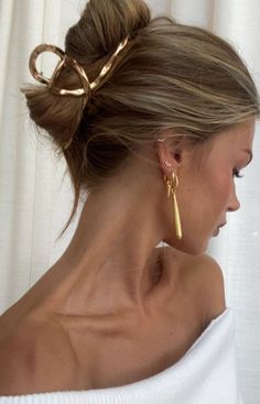 Simple Elegant Hairstyles, Special Occasion Hairstyles, Glamorous Hair, Clip Hairstyles, Messy Bun Hairstyles, Gold Hair, Elegant Hairstyles, Stylish Hair