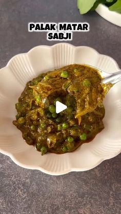 Sonu Singh Solanki on Instagram: "Palak matar❤️save to try❤️#palakmatar #matarrecipes #palakrecipes #mixveg #snackonsnacks #bhilwara #udaipur"