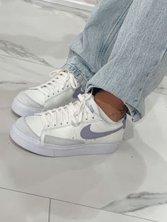 Sneaker Ideas Women, Nike Shoes Platform, Nike Blazer Purple, Outfits Con Tenis Nike, Platform Blazers, Blue Sneakers Women Outfit, Nike Platform Sneakers Outfit, Nike Blazer Aesthetic, Nike Blazer Low Platform Women's Shoes