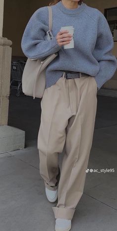 Long Legs Outfit Men, Maong Pants Outfit For Men, Mens Uniqlo Outfit, Minimalist Streetwear Men, Tan Pants Outfit Men, Unique Outfits Men, Fashion Intern Aesthetic, French Fashion Men, First Date Outfit Men