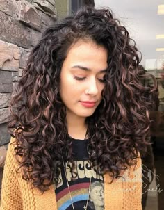 Hairstyles For Receding Hairline, 40s Hairstyles, Hairstyles School, Curly Haircut, Square Face Hairstyles, Instagram Hairstyles, Curly Hair Styles Easy, Curly Hair Inspiration, Hair Vitamins