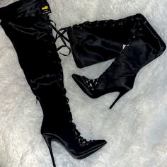 Sz 7.5 Black Lace-up Knee-high Boots, Black Synthetic Knee-high Lace-up Boots, Black Synthetic Lace-up Knee-high Boots, Fitted Black High-top Lace-up Boots, Fitted Black Boots With Lacing, Fitted Lace-up Boots With Lacing, Black Knee-high Boots With Lacing, Black Knee-high Laced Boots, Black Lace-up Boots